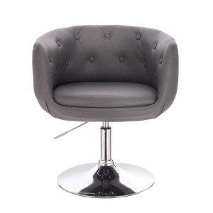 Grauer Svita Panama Retro Loungestuhl aus Kunstleder mit Knopfheftung und verchromtem Tellerfuß. Höhenverstellbar.