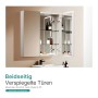 Weißer Emke Spiegelschrank 50x65cm mit geöffneten Spiegeltüren und Glasablagen im Badezimmer.