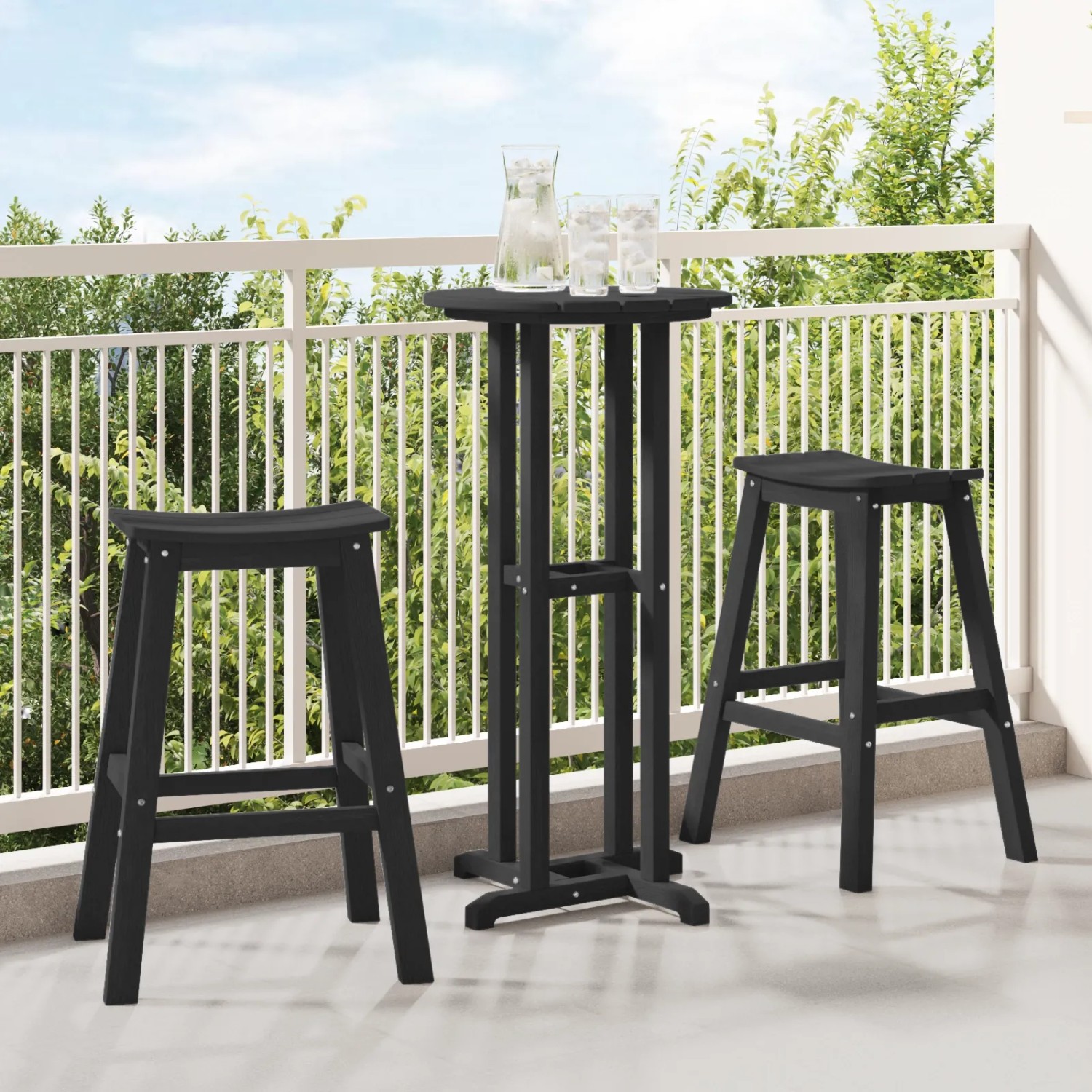 3-teiliges Gartenbar Set von vidaXL, schwarz, aus HDPE mit Tisch und zwei Barhockern.