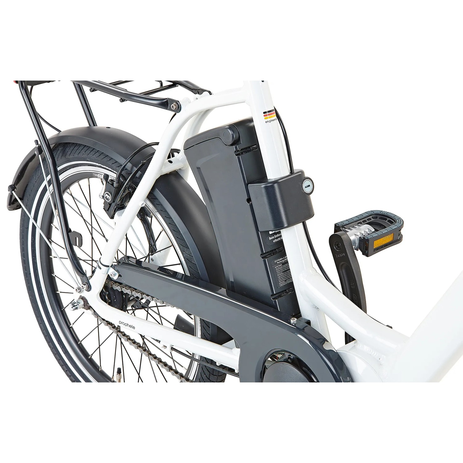 Detailaufnahme: Prophete Urbanicer 3.0 E-Bike in Kreide Glanz, 20 Zoll, mit Akku und Gepäckträger.