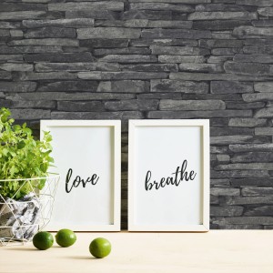 Anthrazitfarbene 3D Steintapete Bricoflor in Steinoptik für Wohnzimmer und Küche.