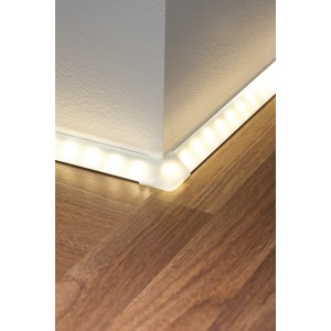 Paulmann Delta Profil Corner 2er-Pack, LED-Streifen an einer Ecke montiert.