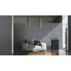 Graue Vliestapete Elegance 3 mit Ornament-Muster im Wohnraum.