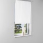 Weißes Thermostopp-Seitenzug-Rollo, 150x60 cm, am Fenster montiert.