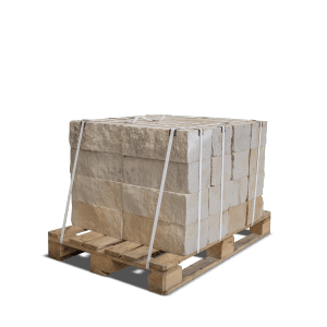 Palette Galamio Sandstein Randsteine, 40x20x15 cm, gesägt und gebrochen, ca. 950 kg.
