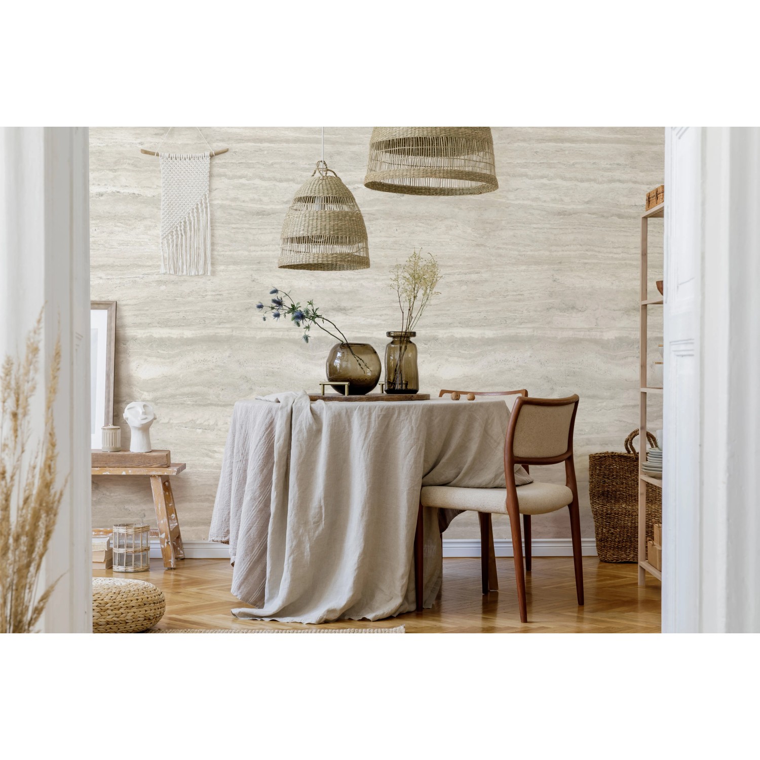 Grosfillex Wandpaneel Element 3D Optik Romano Bianco Matt im Wohnraum.