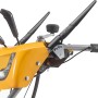 Detailaufnahme der Bedienelemente der Stiga ST 5262 P Benzin-Schneefräse: Hebel, Scheinwerfer, gelbe Verkleidung.