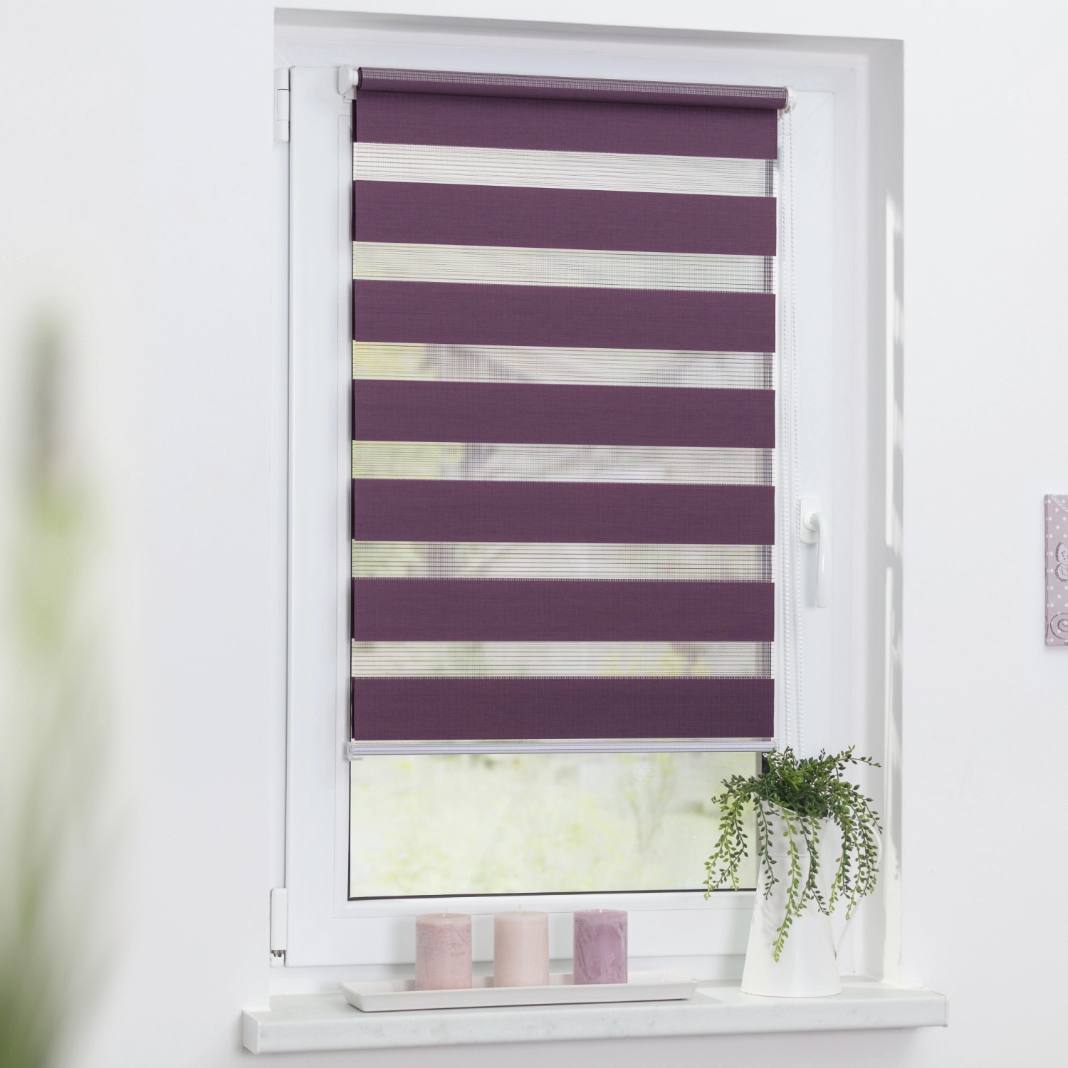 рулонные жалюзи зебра. жалюзи день ночь цвета. рулонные шторы b29 combi. шторы день ночь монтаж. крепление рулонных штор зебра.