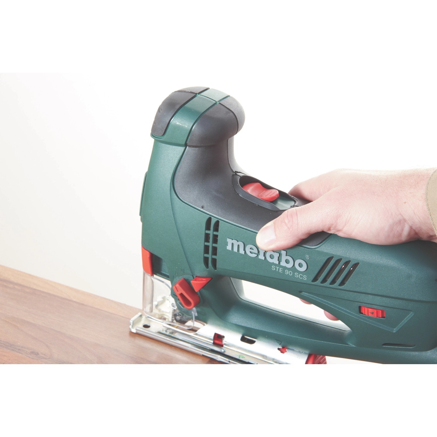 Лобзики какой фирмы лучше. Metabo Ste 90. Электролобзик Metabo Ste 100. Metabo STEB 65 quick. STEB 80 quick лобзик Metabo.